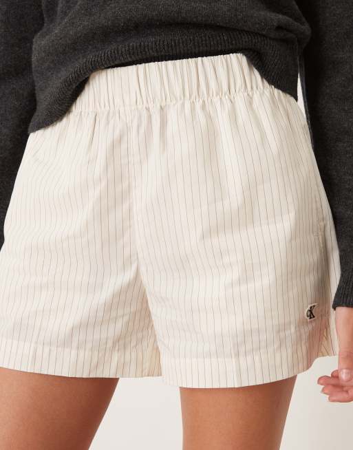 Calvin Klein Jeans - Pantalones cortos beis a rayas de popelina, 5 de 5