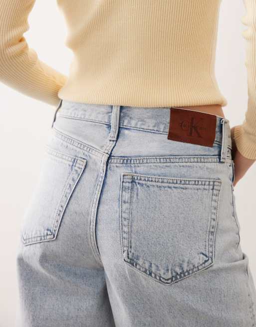 Calvin Klein Jeans - Pantalones cortos vaqueros azul descolorido estilo bermudas, 2 de 5