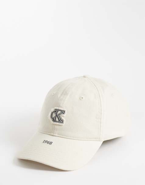 Calvin Klein Jeans - Pet van canvas met gerafeld logo in crème - view 1