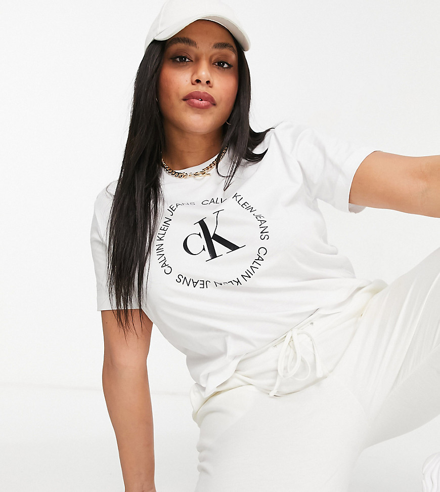 Calvin Klein Jeans Plus - Hvid T-shirt med rundt CK-logo