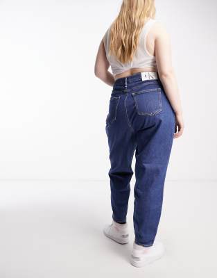 Calvin Klein Jeans Plus mom jeans in medium wash-Blue