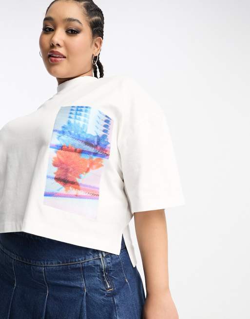 Calvin Klein Jeans Plus – Motion – T-Shirt in Weiß mit Grafik-Print