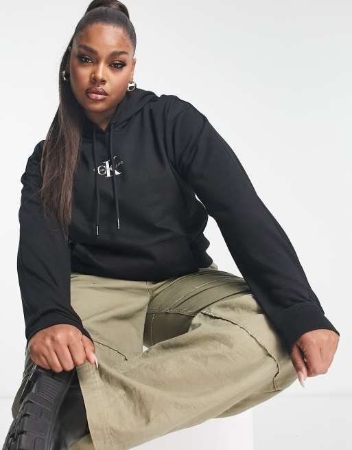 Calvin Klein Jeans Plus - Sweat à capuche court à monogramme - Noir