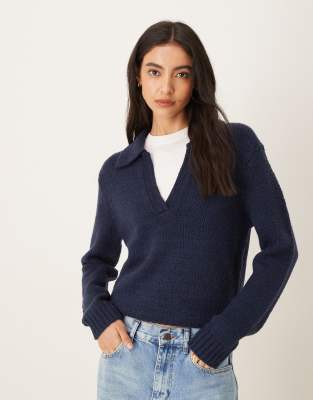 Calvin Klein Jeans - Polo-Pullover aus Bouclé in Marineblau
