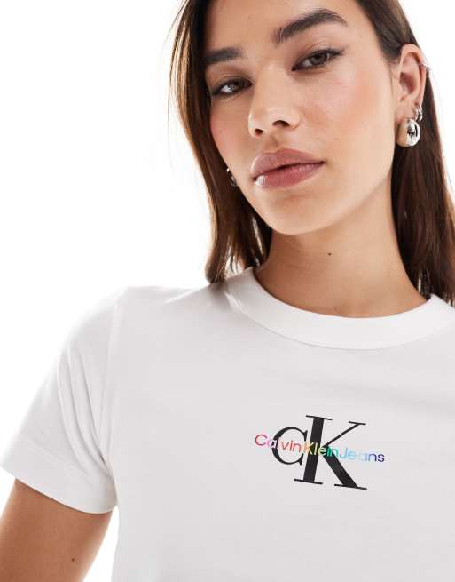 Calvin Klein Jeans – Pride – Biały krótki i obcisły T-shirt unisex, 3 z 4