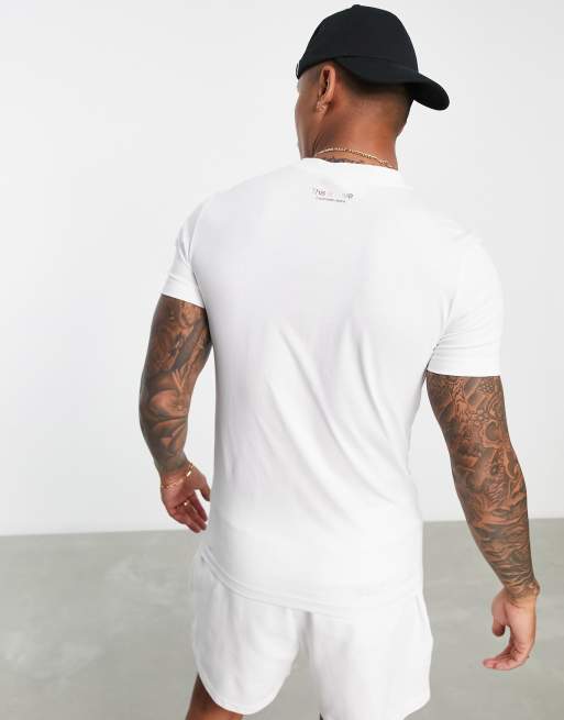 Calvin Klein Jeans – Pride Capsule – T-Shirt in Weiß mit schmalem Schnitt und Monogramm-Print auf der Brust, Kombiteil, 2 von 4