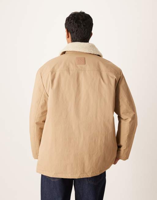 Calvin Klein Jeans – Pufferjacke in Sandbeige mit abnehmbarem Pelzkragen, 3 von 5