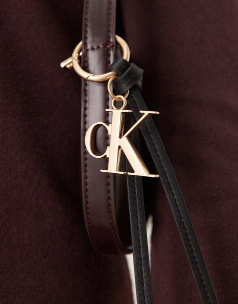 Calvin Klein Jeans – Quasten-Taschenanhänger in Schwarz mit Monogramm - view 1