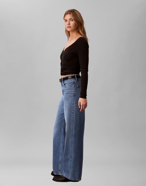 Calvin Klein Jeans relaxed baggy jeans in mid wash blue, 3 of 4