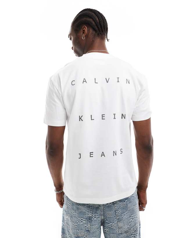 Calvin Klein Jeans - relaxed fit back print t-shirt in white