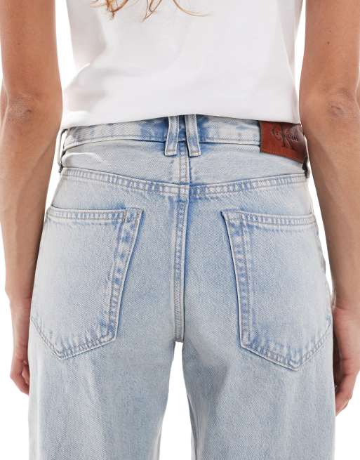 Calvin Klein Jeans relaxed turn up jeans in bleached wash, 4 of 5