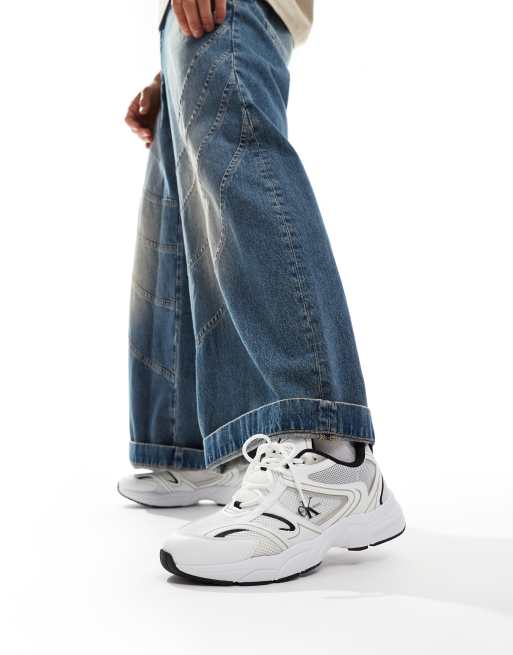 Calvin Klein Jeans - Retro tennisschoenen in wit en zwart, 5 van 5