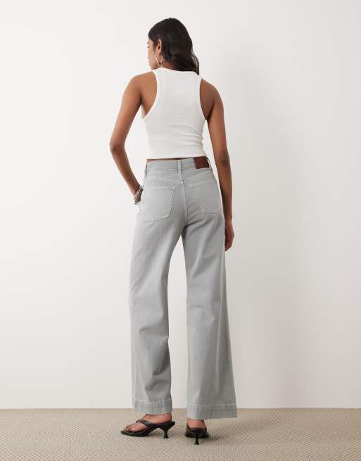 Calvin Klein Jeans ribcage wide leg denim jeans in soft grey, 3 of 5