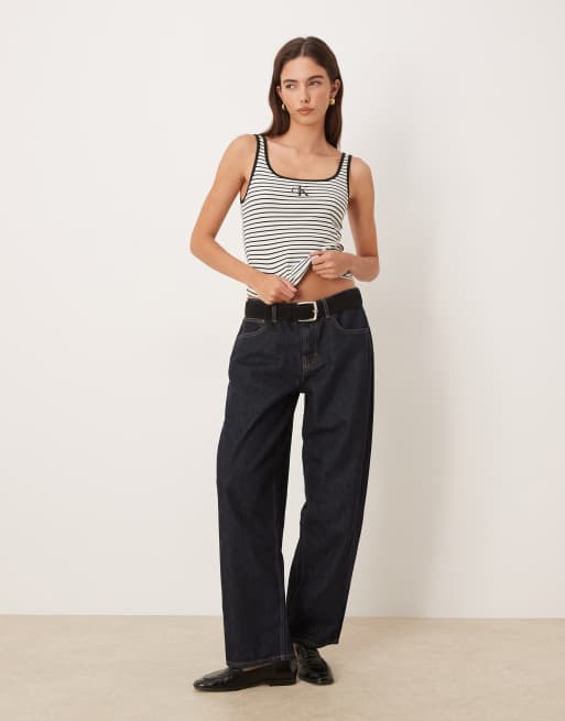 Calvin Klein Jeans - Ribstrikket tanktop med dyb og rund hals samt monogramlogo og sorte striber , 2 af 4