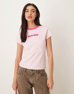 Calvin Klein Jeans - Ringer-T-Shirt in Rosa mit Logo