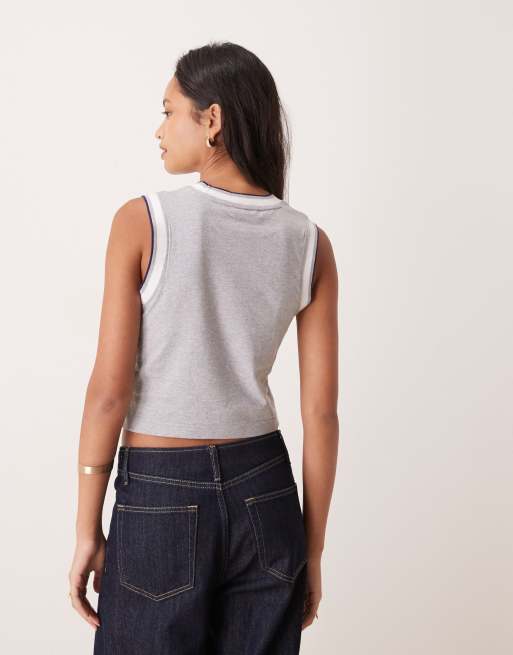 Calvin Klein Jeans – Ringershirt in Grau mit Monogramm und Zierstreifen , 4 von 4