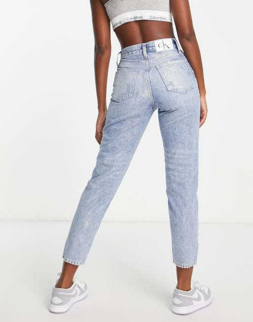 Levi's 80s mom jean in grey wash