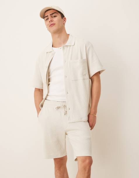 Calvin Klein Jeans – Robuste Shorts in Wollweiß mit Waffelstruktur - view 1