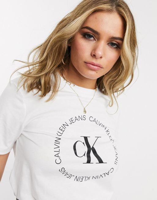 Calvin Klein Jeans round logo orignal fit t shirt in white