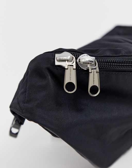 Calvin Klein Jeans - Sac banane super grand avec logo monogramme - Noir, 3 de 4