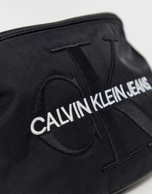 Calvin Klein Jeans - Sac banane super grand avec logo monogramme - Noir, 4 de 4