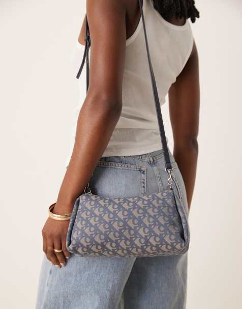 Calvin Klein Jeans - Sac porté épaule style années 90 à logo monogramme - Bleu - view 1