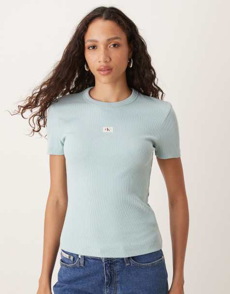 Calvin Klein Jeans - Salviegrøn ribstrikket tætsiddende T-shirt med vævet logomærke - view 1