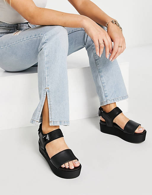 lager Trechter webspin aanvaardbaar Calvin Klein Jeans - Sandalen met smalle bandjes en sleehak in zwart | ASOS