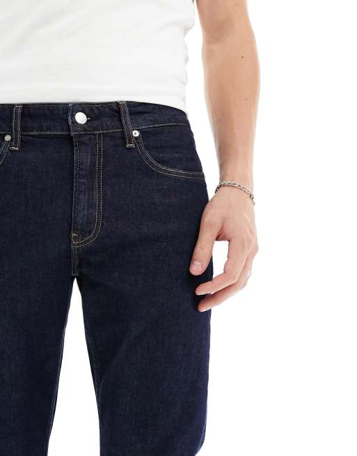 Calvin Klein Jeans – Schmal zulaufende, enge Jeans in Dunklem Denim, 4 von 5
