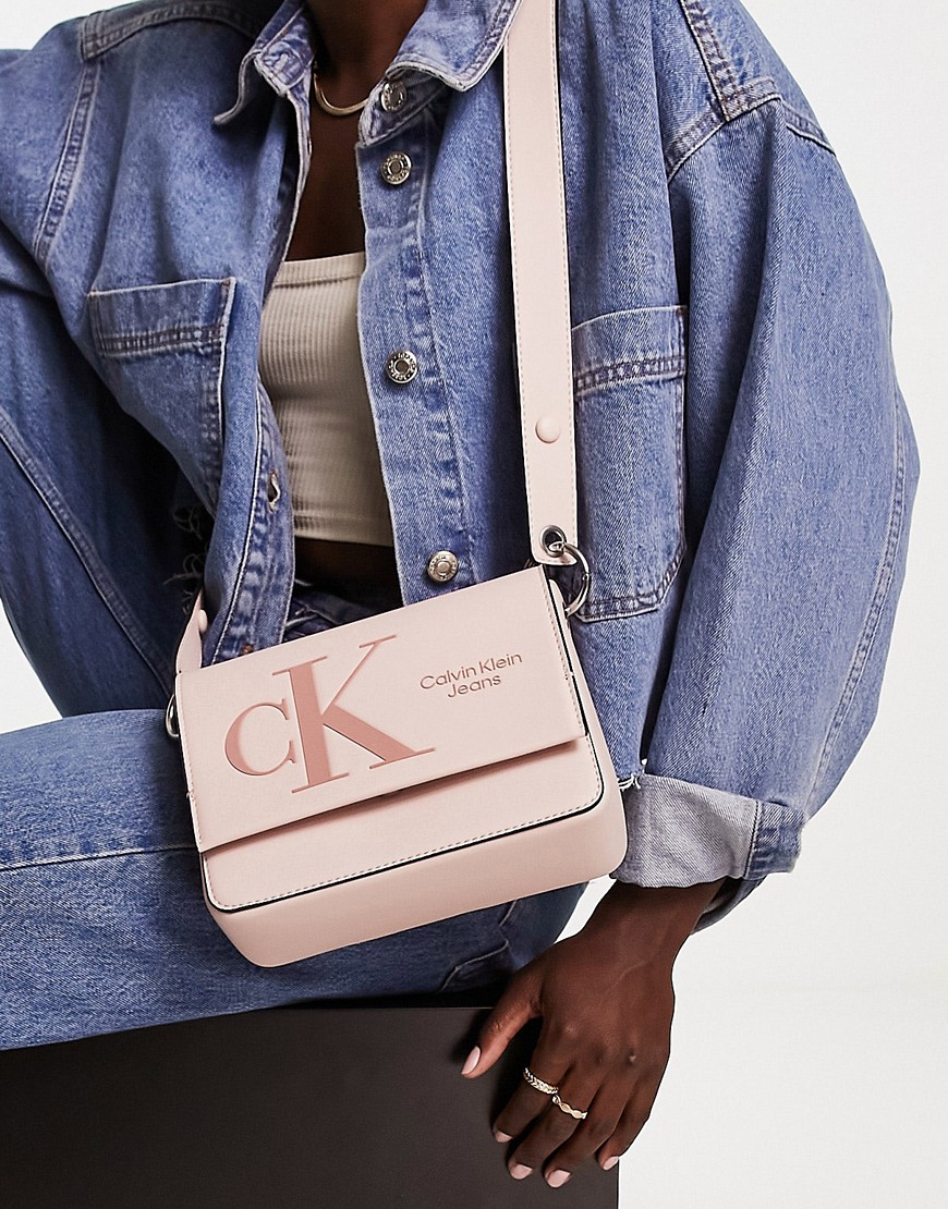 Calvin Klein Jeans Est.1978 Sculpted Crossbody Bag In Light Pink