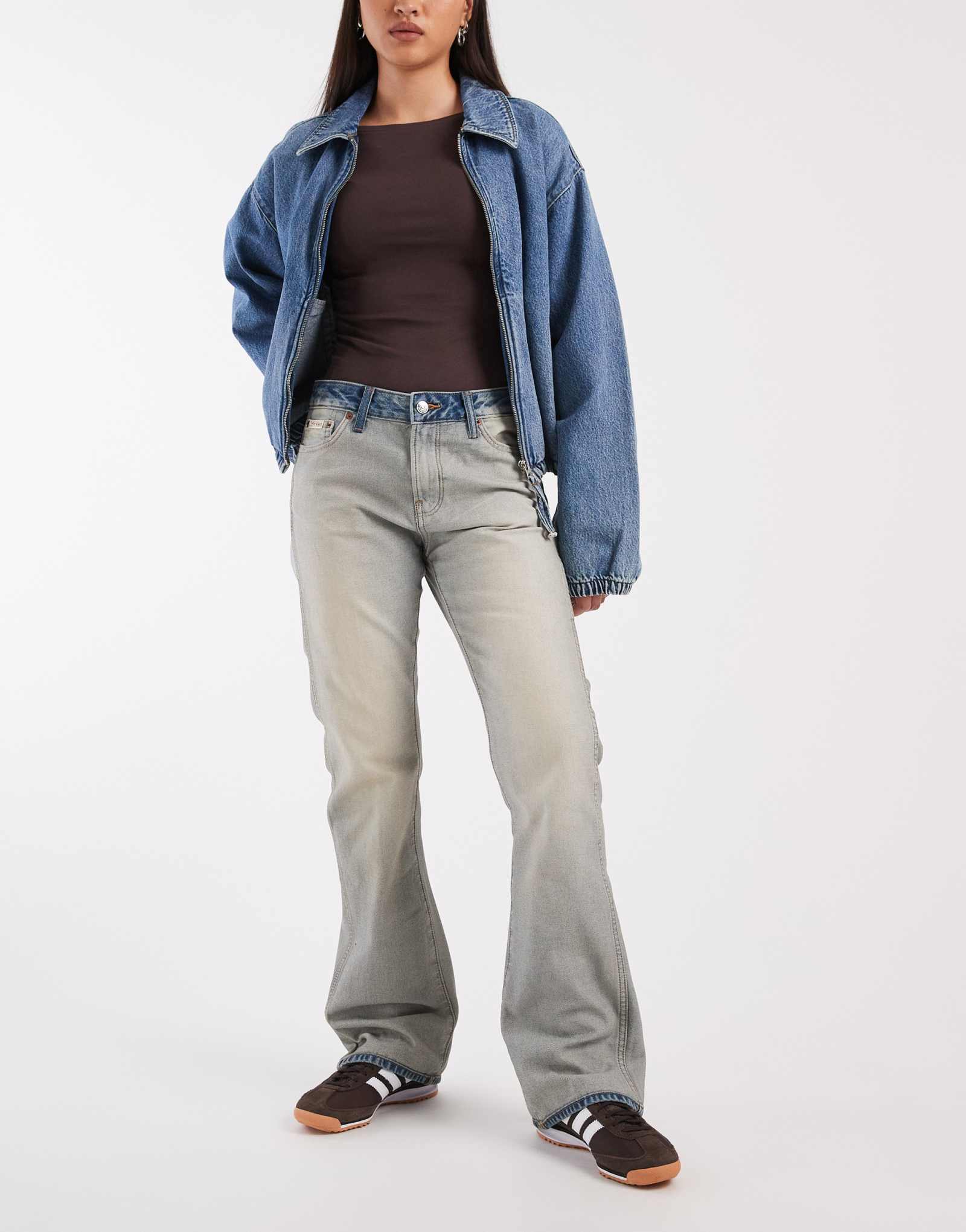 Джинсы Calvin Klein Jeans с вырезами по краям, обработанные с помощью stone wash 