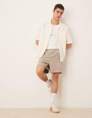 Calvin Klein Jeans - Short en jersey à logo appliqué - Beige - view 1