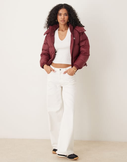 Calvin Klein Jeans short hooded puffer jacket with high neck in burgundy, 2 of 4