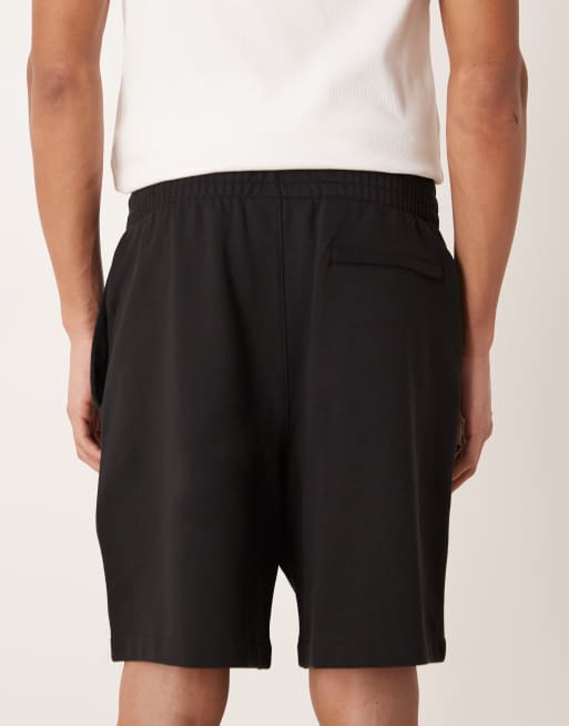 Calvin Klein Jeans – Shorts aus Frottee in Schwarz mit Aufnäher, 4 von 5
