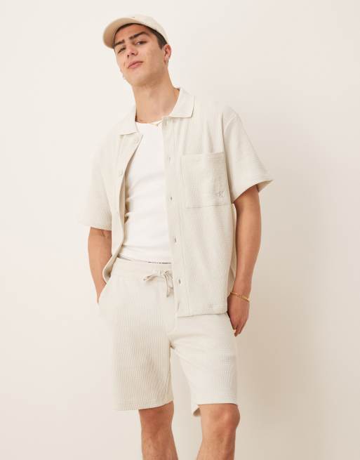 Calvin Klein Jeans - Shorts met grove wafelstructuur in gebroken wit