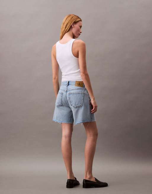 Calvin Klein Jeans signature 90s distressed denim shorts in light blue, 3 of 5