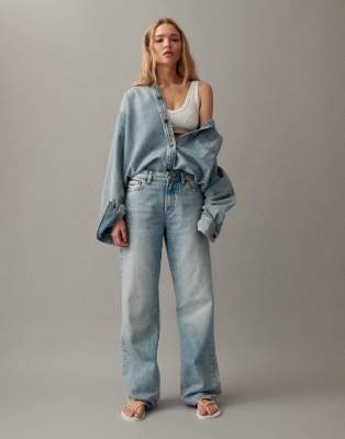 Calvin Klein Jeans Calvin Klein Jeans signature 90s straight jeans in sunbleached light wash blue-White