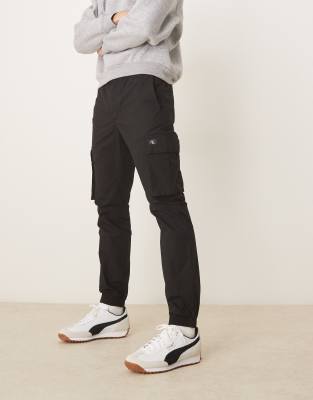 skinny cargo pants in black