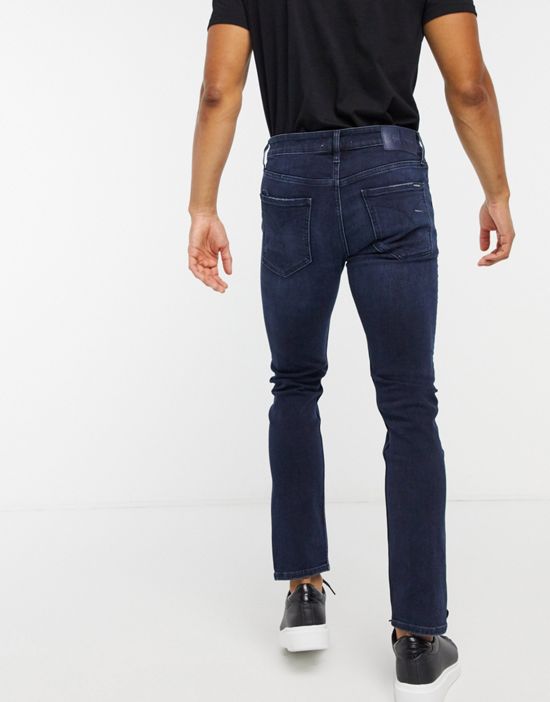https://images.asos-media.com/products/calvin-klein-jeans-skinny-fit-jeans-in-dark-wash/21407989-2?$n_550w$&wid=550&fit=constrain