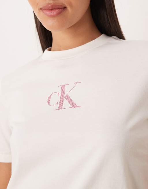 Calvin Klein Jeans slim fit tee with pink diamante logo in white, 2 of 4
