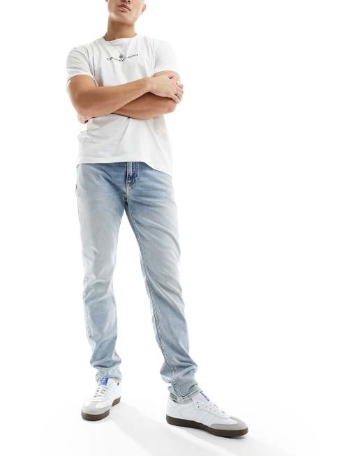 Calvin Klein Jeans slim tapered jeans in light wash, 3 of 5