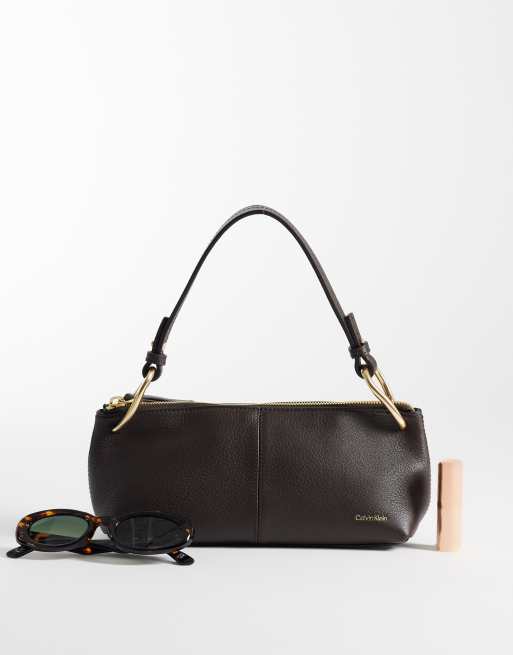 Calvin Klein Jeans slouchy leather bag with strap and gold details in chocolate brown, 4 of 4