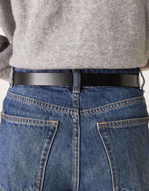 Calvin Klein Jeans small pebble buckle 25mm buckle belt in black, 2 of 3