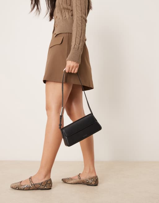 Calvin Klein Jeans small shoulder bag in black, 3 of 4
