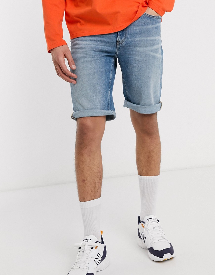 Calvin Klein Jeans - Smalle denim shorts in blauw met lichte wassing