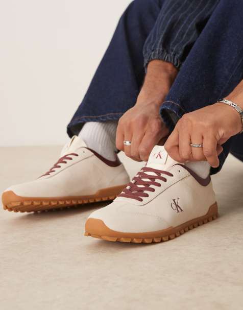 Calvin Klein Jeans - Sneakers stile runner basse in camoscio bianco sporco con suola in gomma - view 1