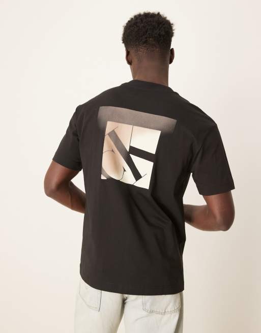 Calvin Klein Jeans - Sort T-shirt med grafisk ombré-print på ryggen