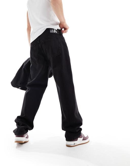Calvin Klein Jeans - Sorte 90'er-jeans med lige ben