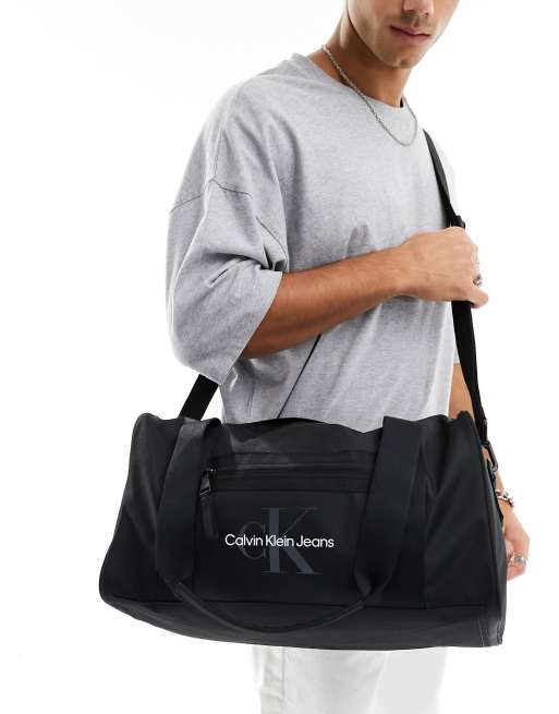 Calvin Klein Jeans Sport Essentials Beuteltasche in Schwarz