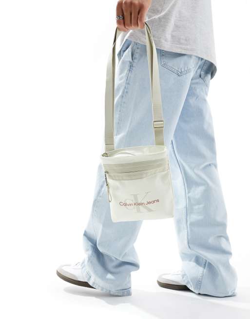 Calvin Klein Jeans - Sport Essentials - Borsetta piatta color ghiacciolo